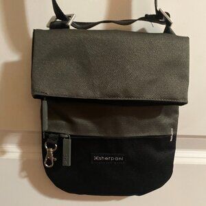 Sherpani PICA Magnetic Closure Fold Crossbody Bag